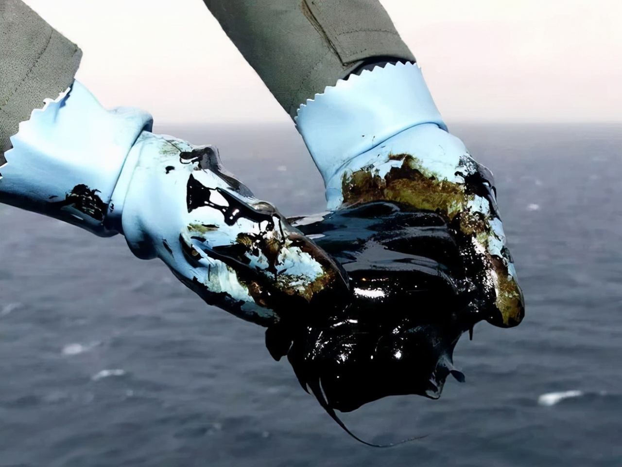 石油是怎么形成的？地球上为什么那么多石油？