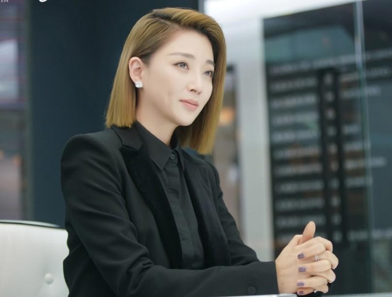 同样饰演职场女精英，把陈数、姚晨和杨颖放在一起，差距就出来了