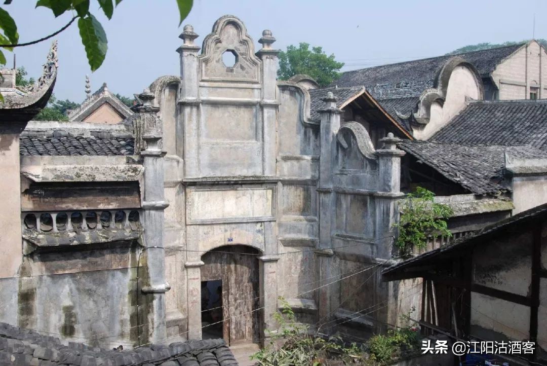 九街十八巷，中间有个鸭儿氹，自贡牛佛古镇川南一块风水宝地