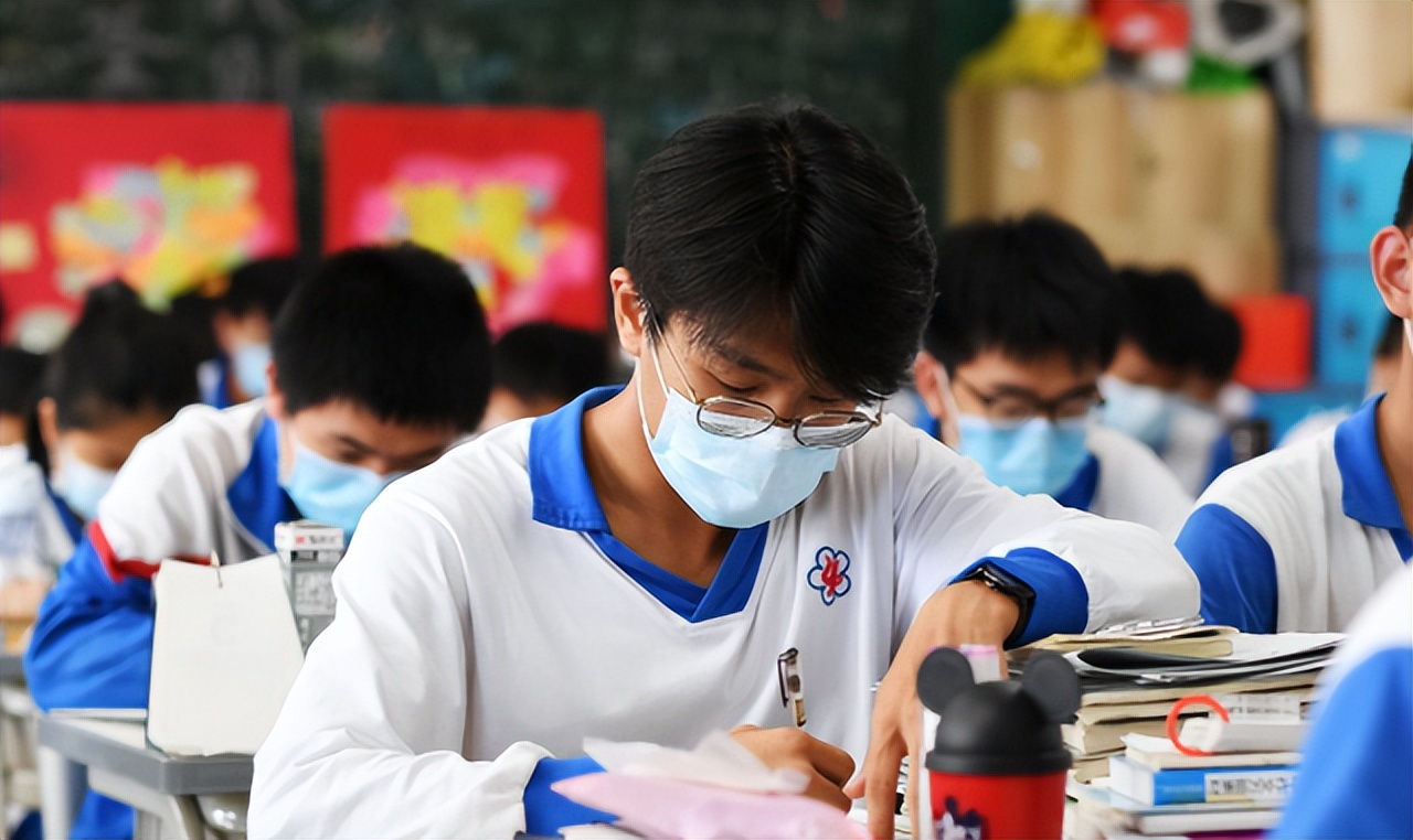 2022临近高考！与往年相比有所变动，家长学生们要提前准备