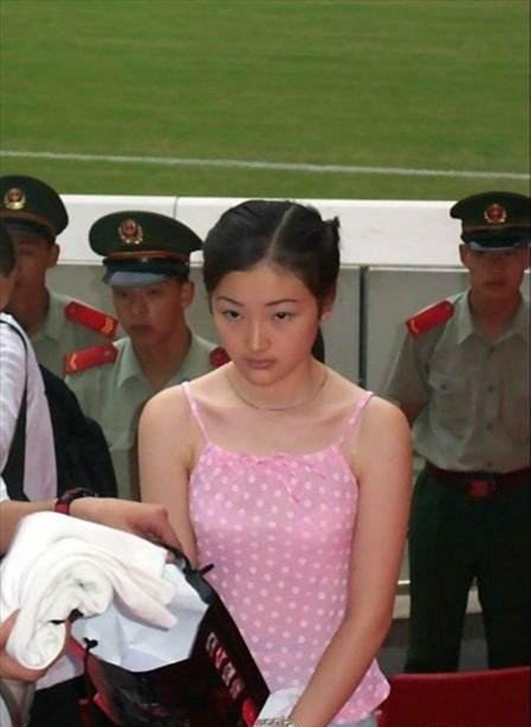 中国最美女囚犯，帮男友贩毒被判死刑，行刑前一声妈妈让人泪目