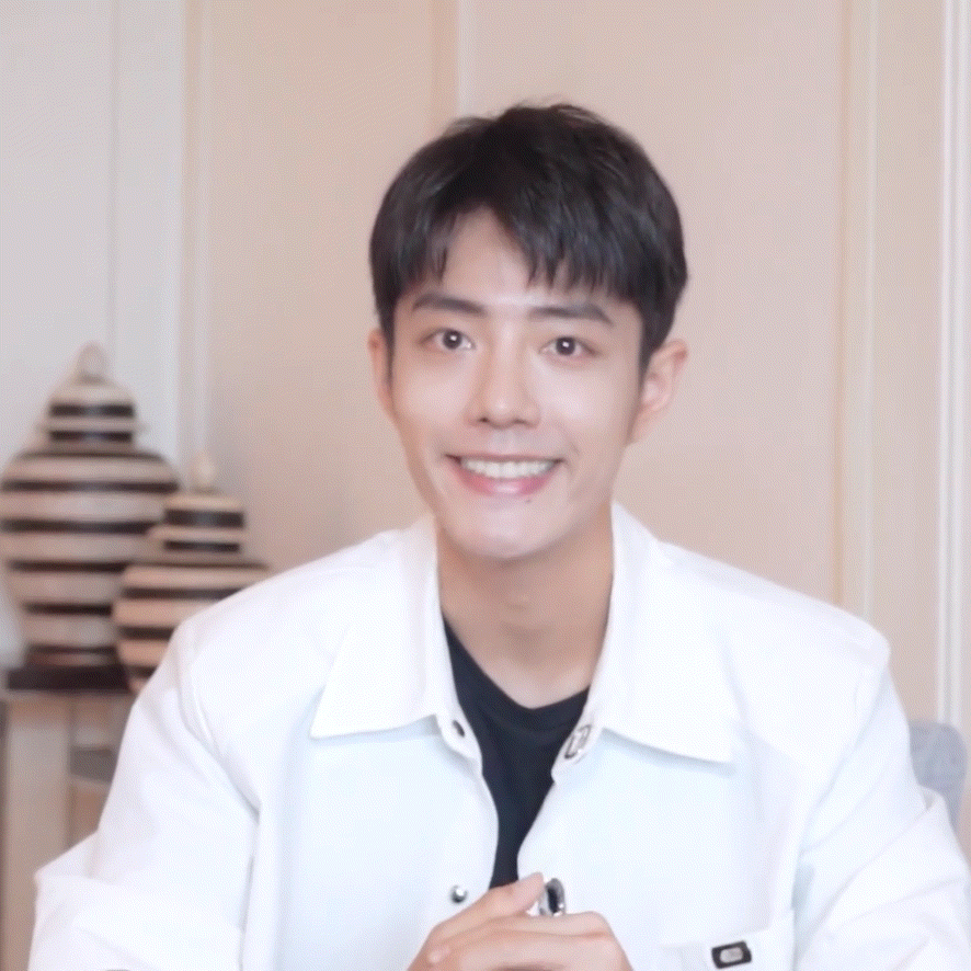 桃桃的一组生图,肖战的眼睛真好看,灵气逼人鲜花与少年绝配