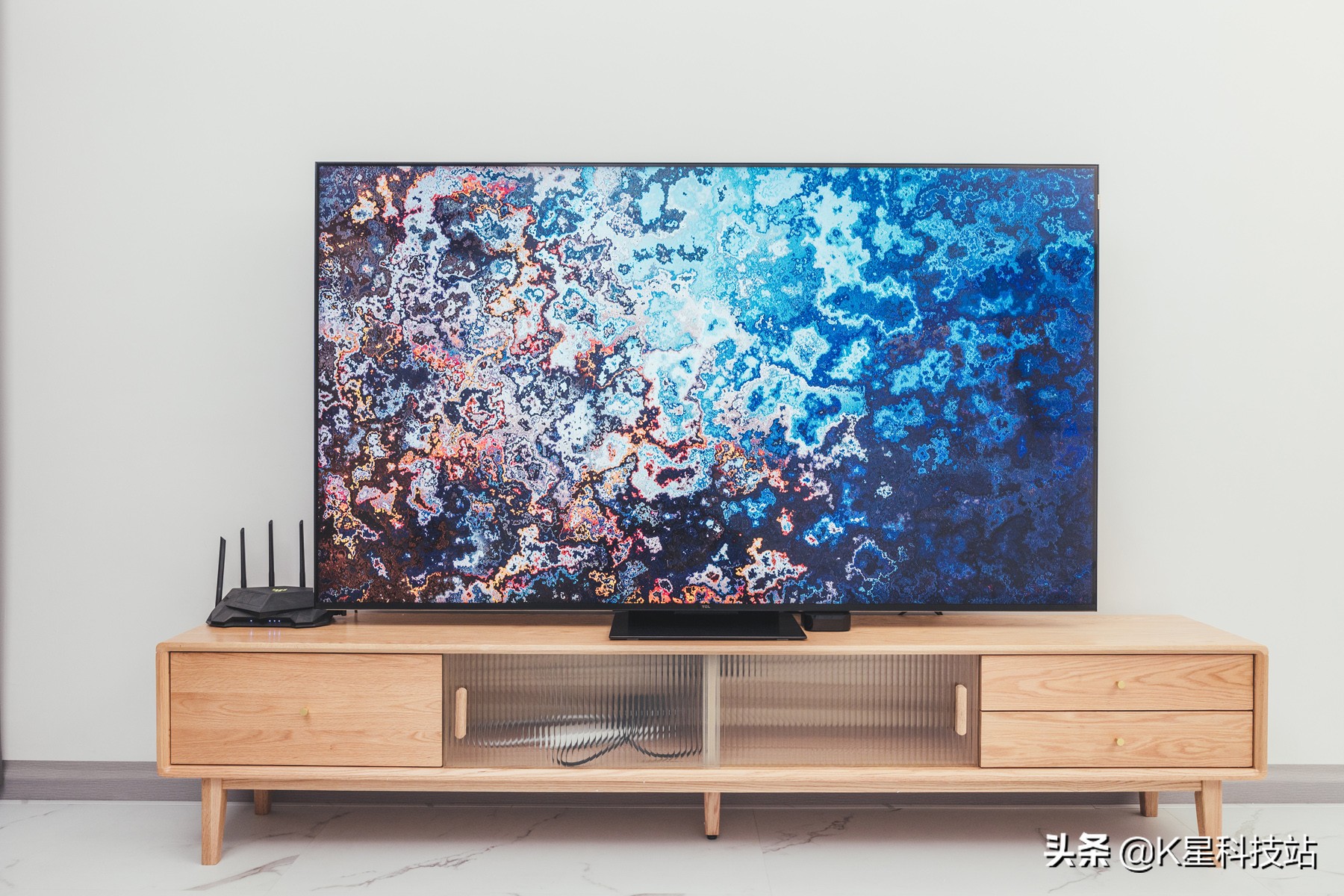 QD-Mini LED 战未来，国产电视画质的天花板，TCL X11电视机评测详解