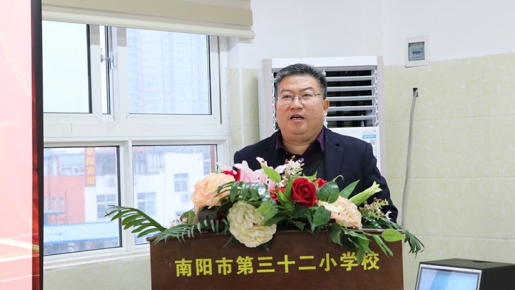 聚智众筹 向美而行——南阳市杨天端名班主任工作室启动仪式