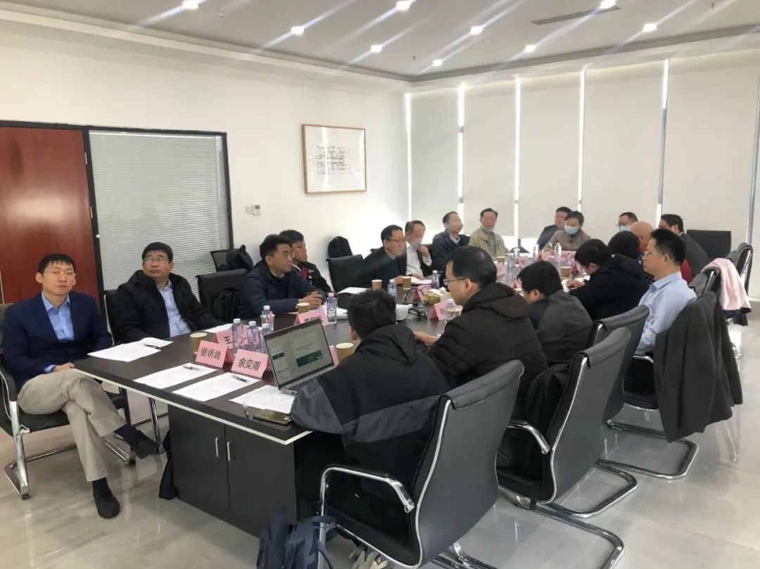 强！一天之内，多位董事长等密集到访，纷纷“牵手”这所大学！