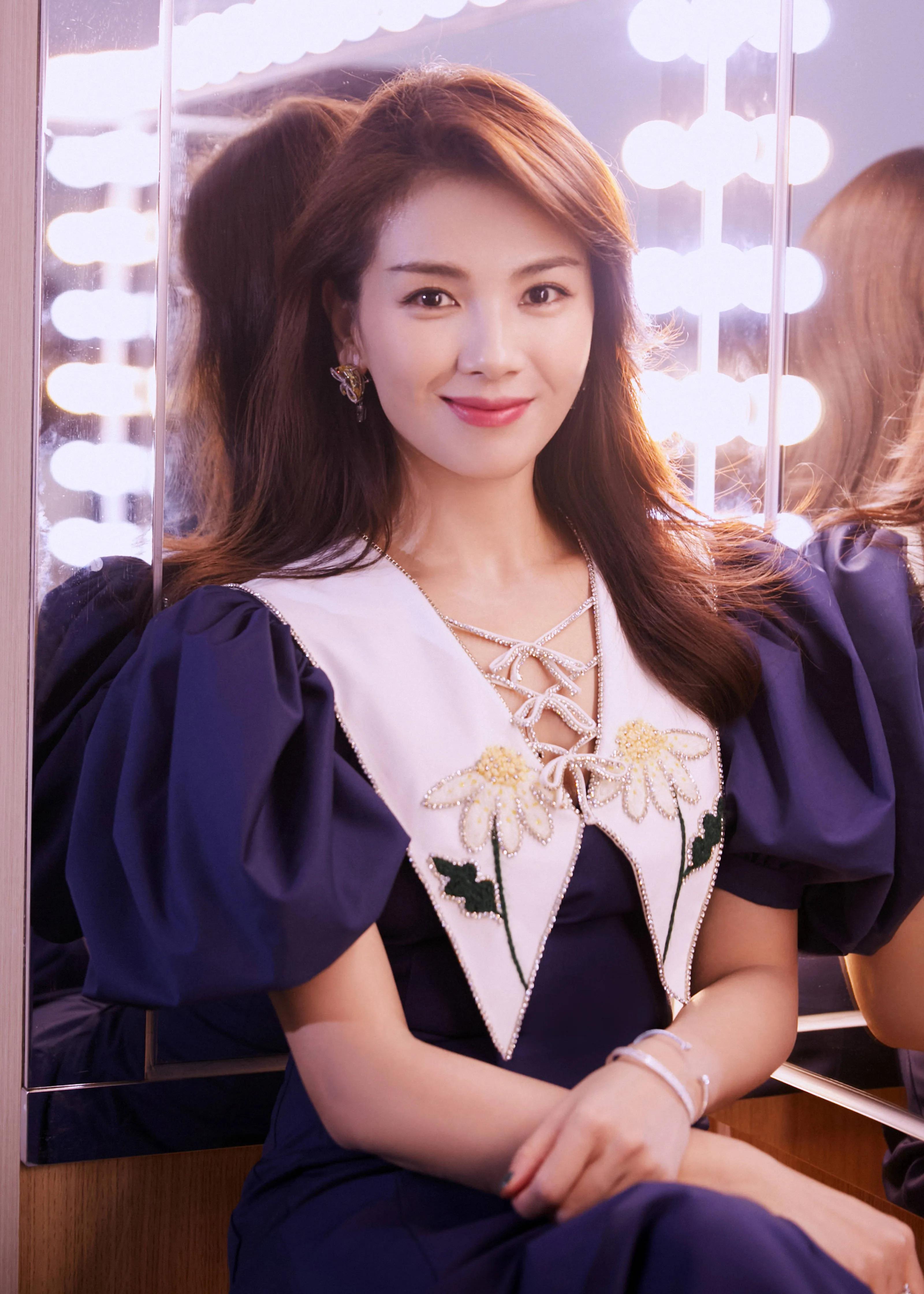 演员刘涛,4年帮丈夫还清4亿,婆婆是她后盾