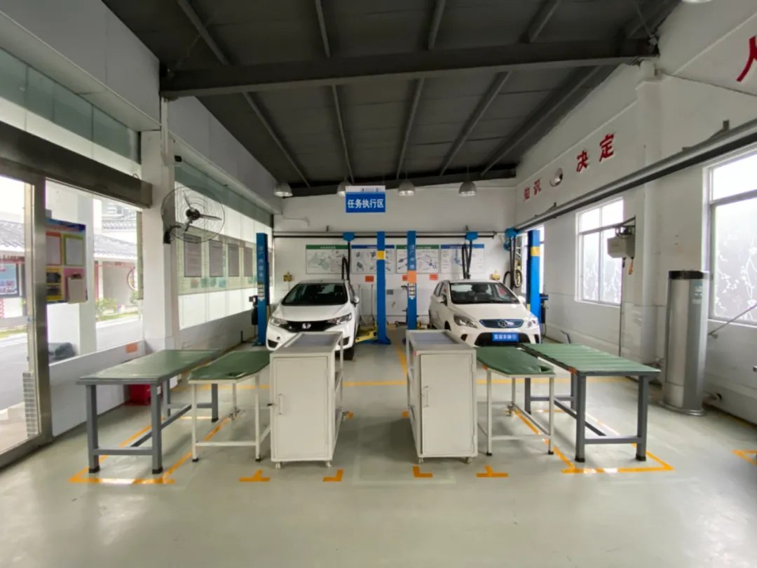 广州市轻工技师学院9S样板间顺利通过验收