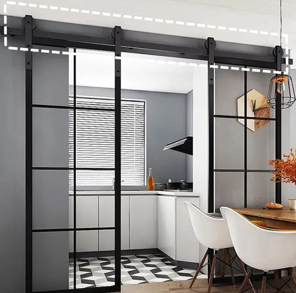 厨房折叠门(厨房别装推拉门了,现在都流行折叠门,好看又实用)