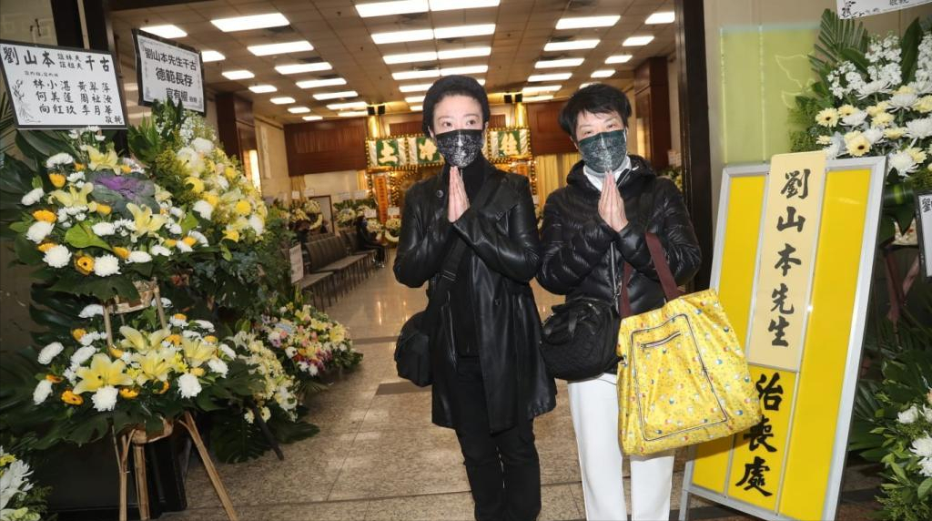 刘德华干爹离世，对方女儿公开致谢：我家每次遇难题，华仔都帮忙