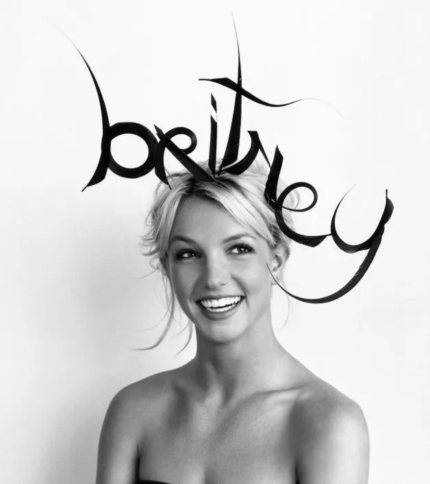 40岁歌坛天后官宣流产，3亿网友现场落泪：上帝对她好点吧