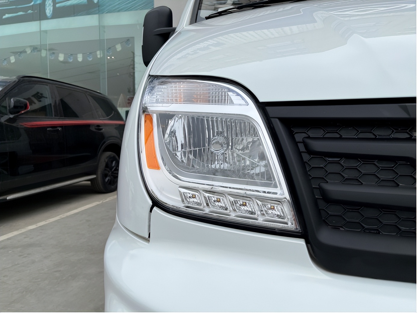 無懼藍牌新規(guī)，上汽大通MAXUS V80中軸車型釋放大能量