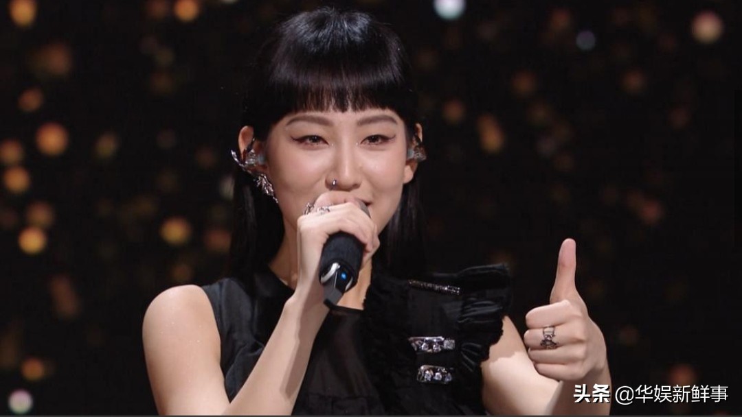 炎明熹回港前夕遭中伤？港媒批不尊重前辈：她嘲讽李克勤、林子祥