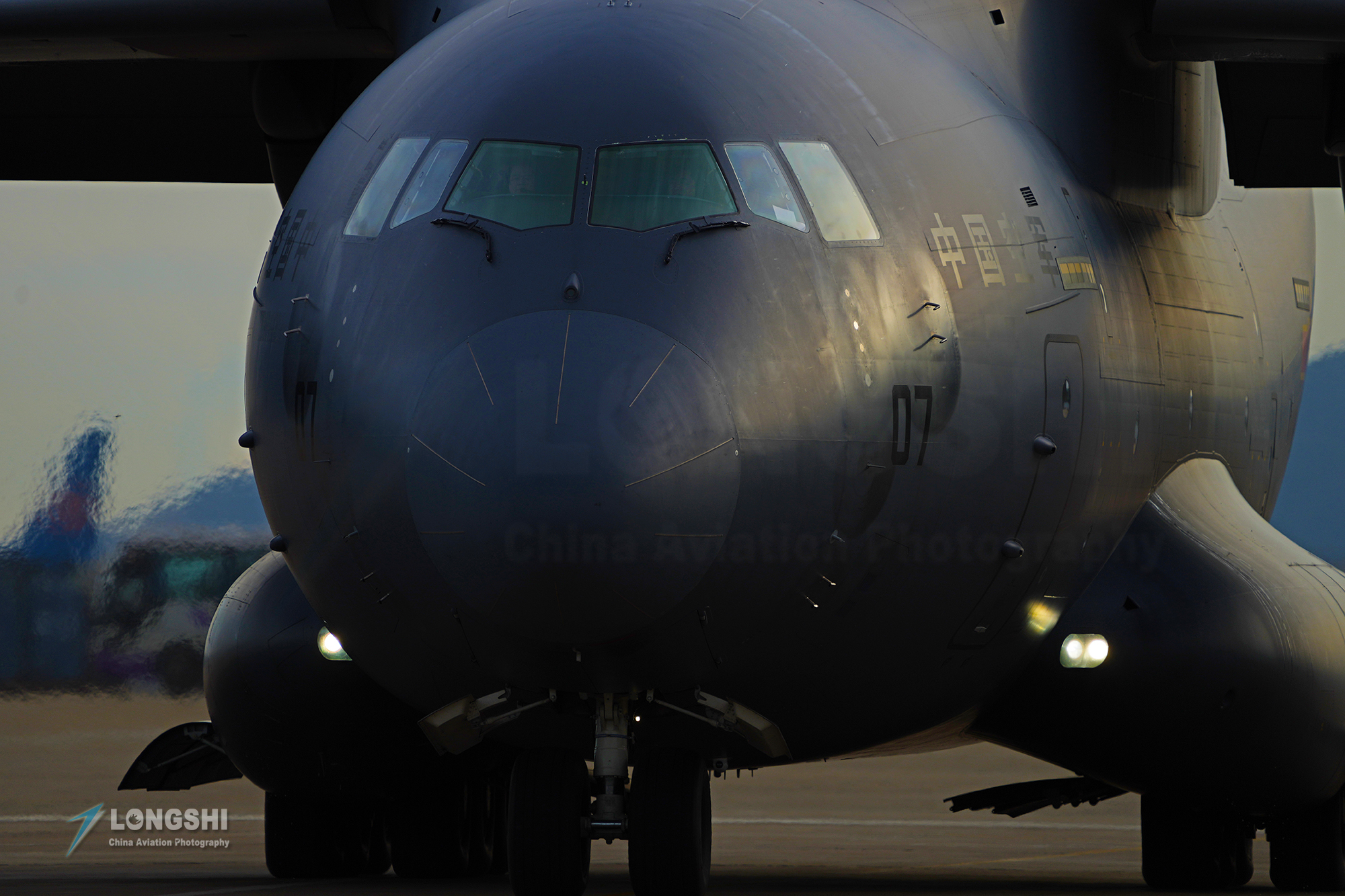 ���ڼ�ս��6����20��Խ��Լ���ɵ�����ά�ǣ���ý�����ͷ��յ���