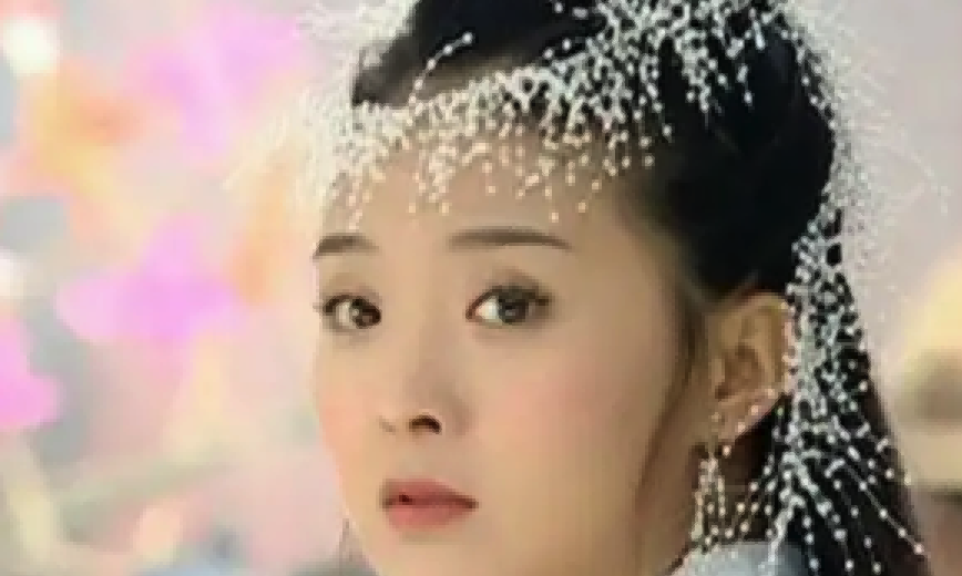 颜值不够别带“额饰”！13位女星造型PK，谁才撑得起倾国倾城