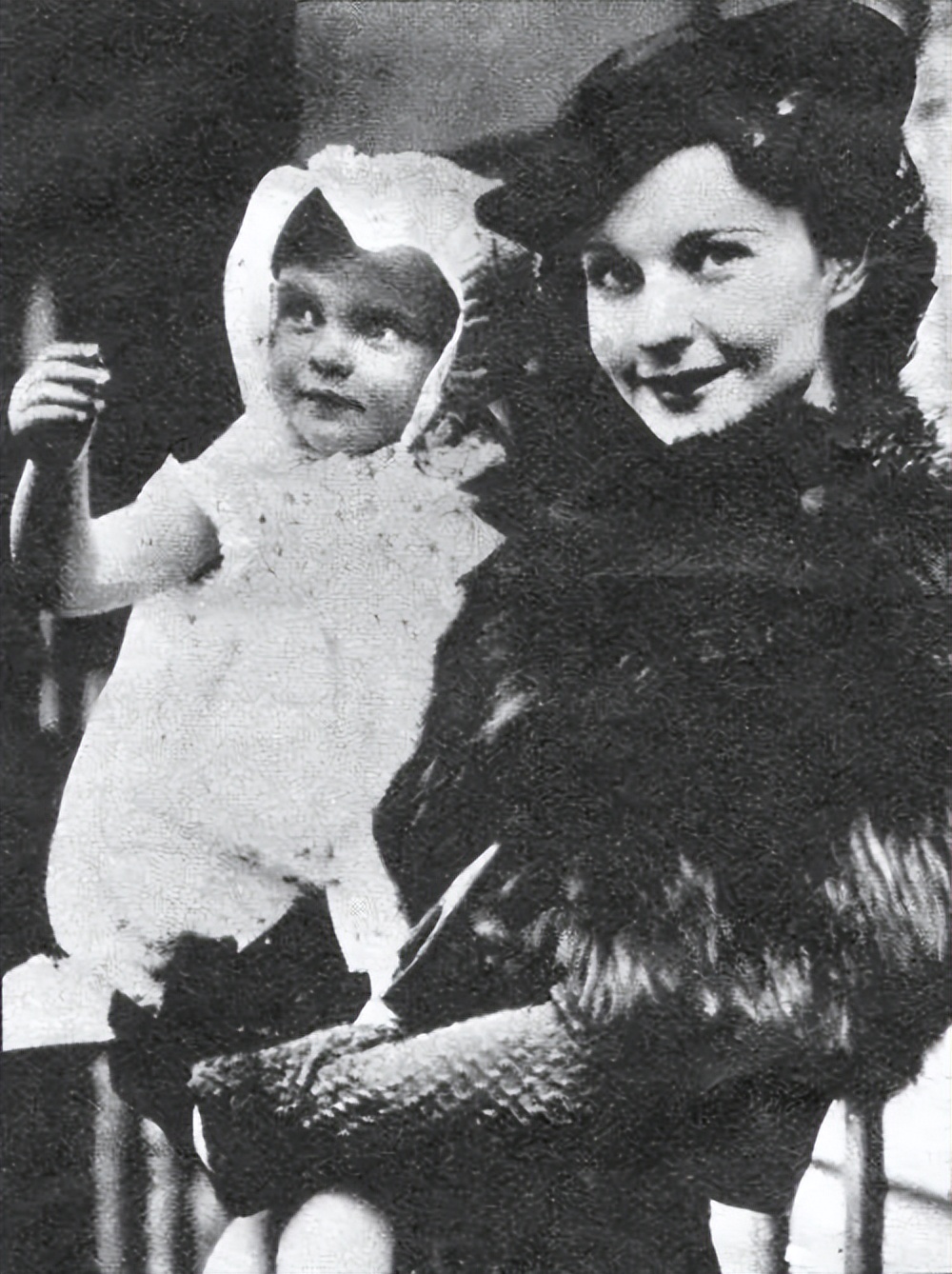 绝色佳人费雯丽和海蒂拉玛：美得像双胞胎，却都在爱情里吃尽苦头