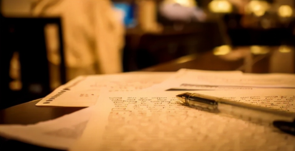 故事：湖南一女大学生精神失常，甘愿与50岁拾荒者生子，母亲崩溃