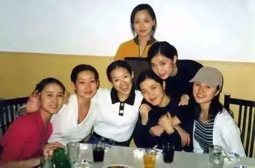 频上热搜！细扒《相逢时节》7位美人的“妙谈”，有人戏红人不红