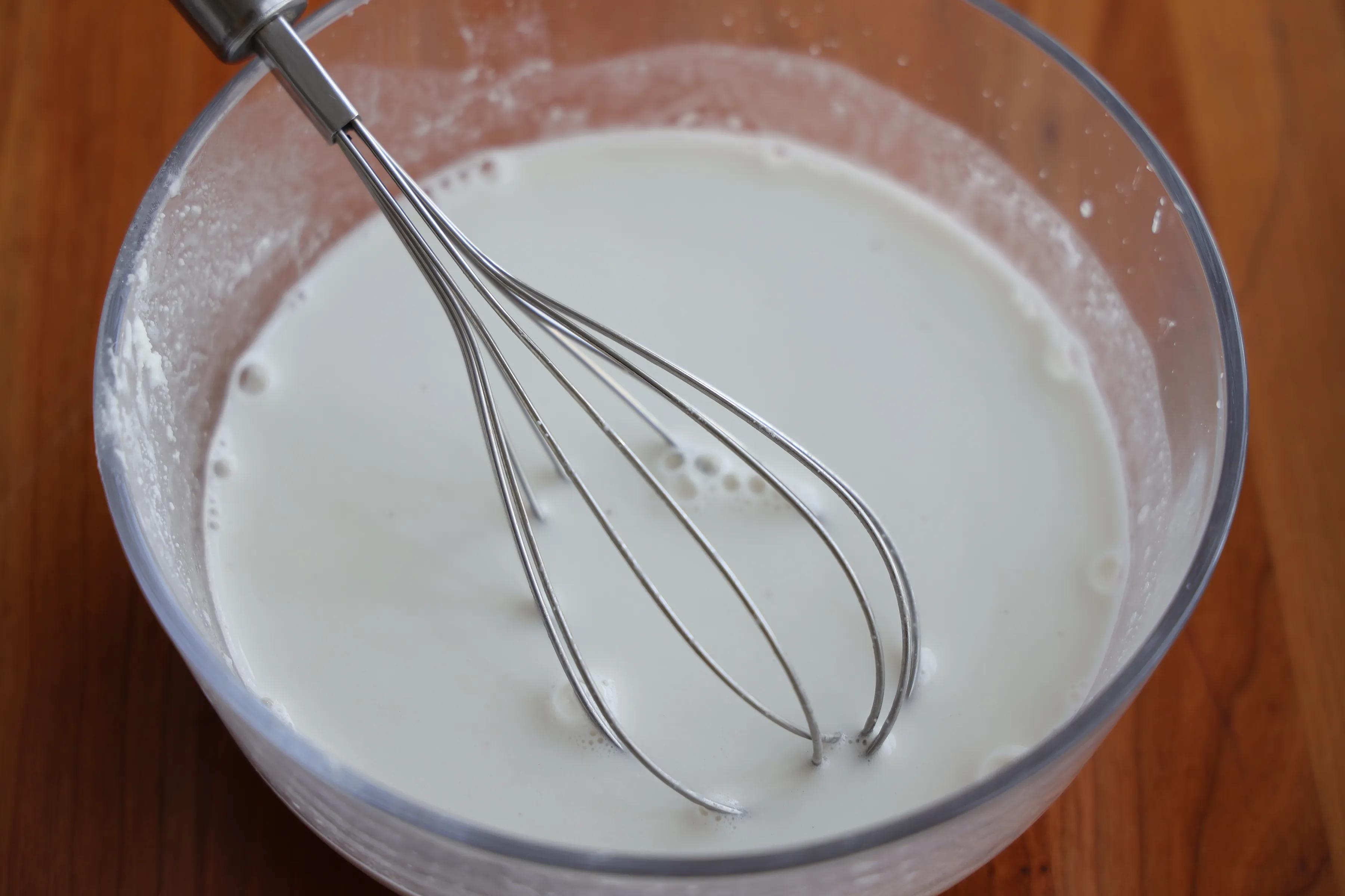 特别适合家宴上的一道甜品，Q弹有嚼劲，不甜不腻，解馋又解腻