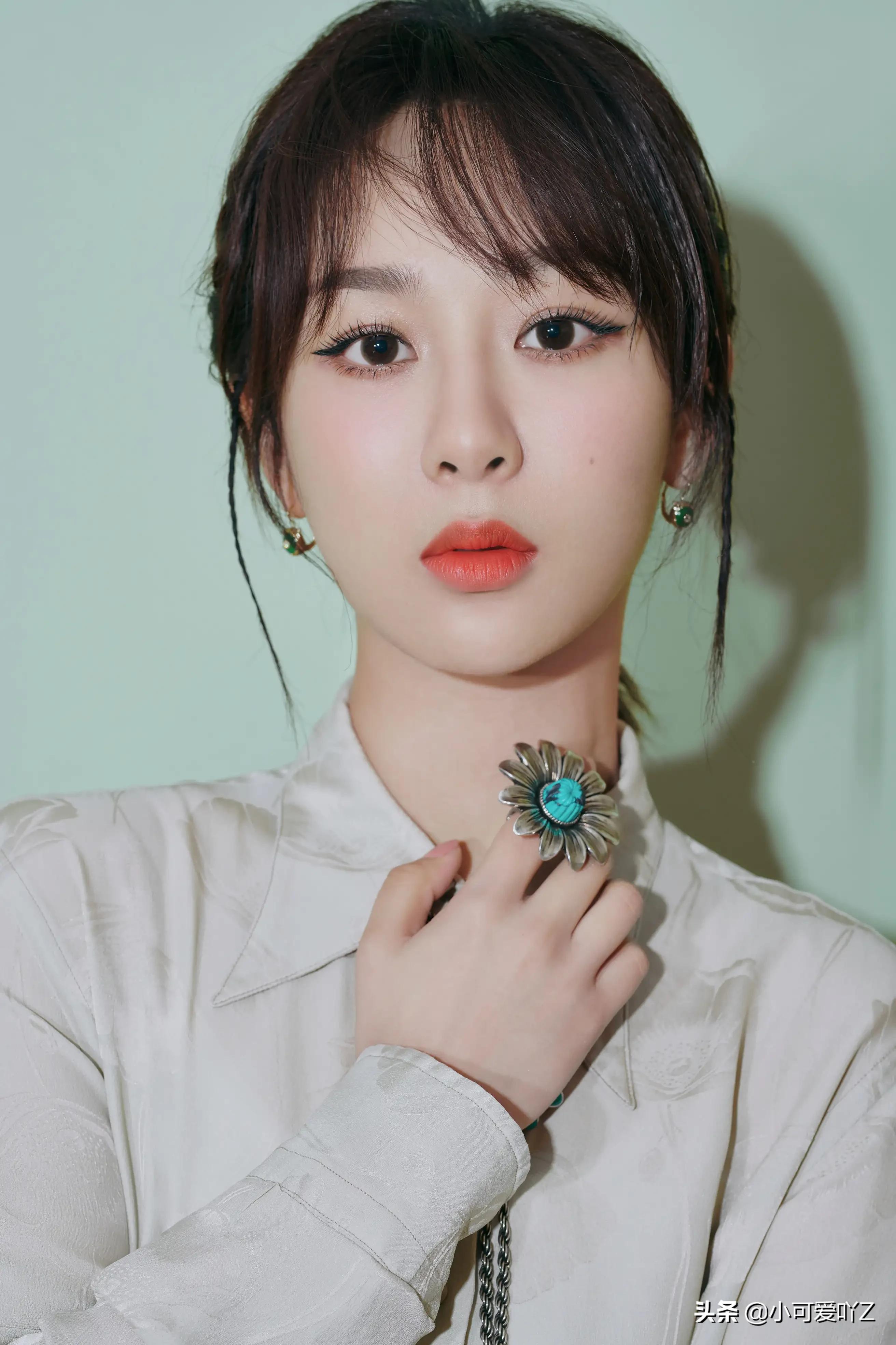 杨紫，美丽裙装，青春少女