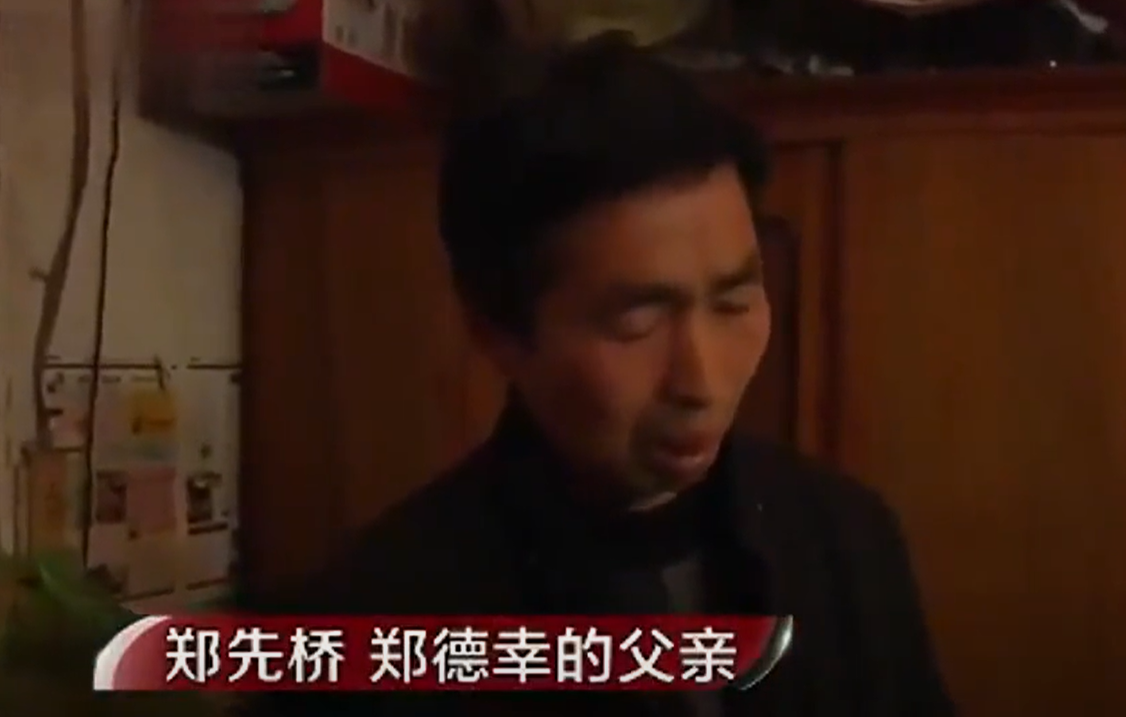 16年大学生误入歧途，被逼上绝路从8楼跳下，一段短信让父亲崩溃