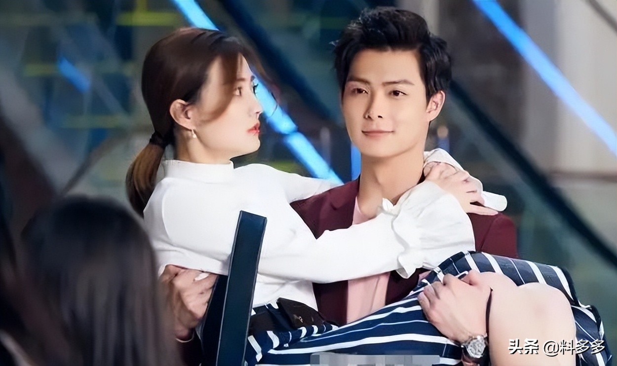 张铭恩和徐璐什么关系 张铭恩停车场是怎么回事