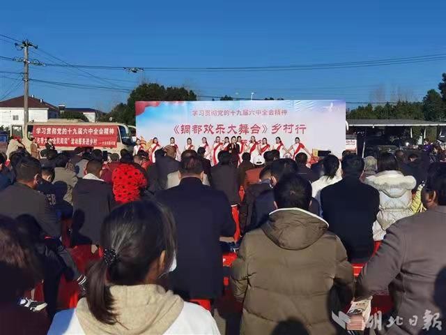 央视、新华社、人民日报聚焦！湖北这所大学火了，受到教育部点赞