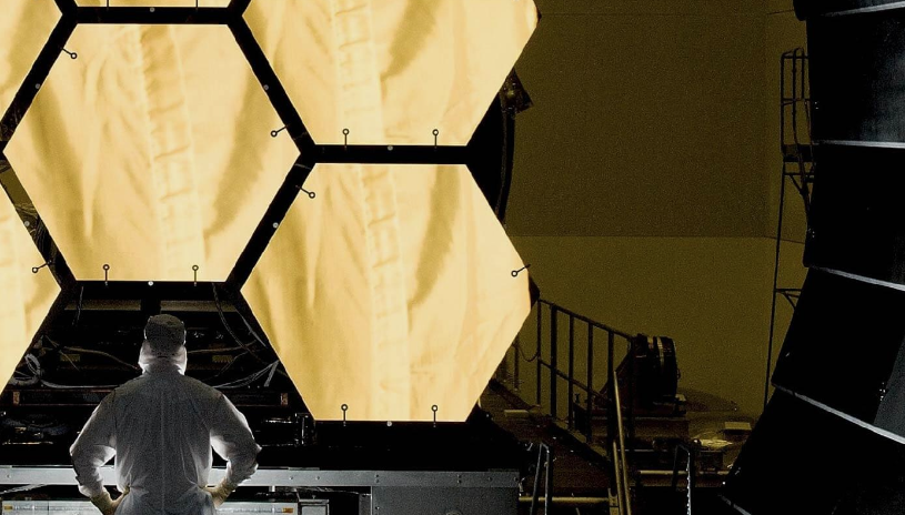 频繁变换身份的赤子城，投资者应该如何认识你？