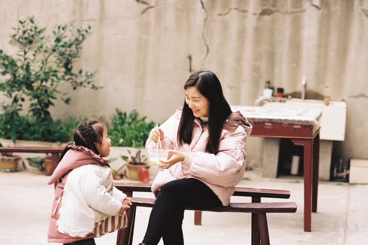 前夫欠债、出轨、玩消失，还养不起女儿，母亲奋力争取抚养权成功