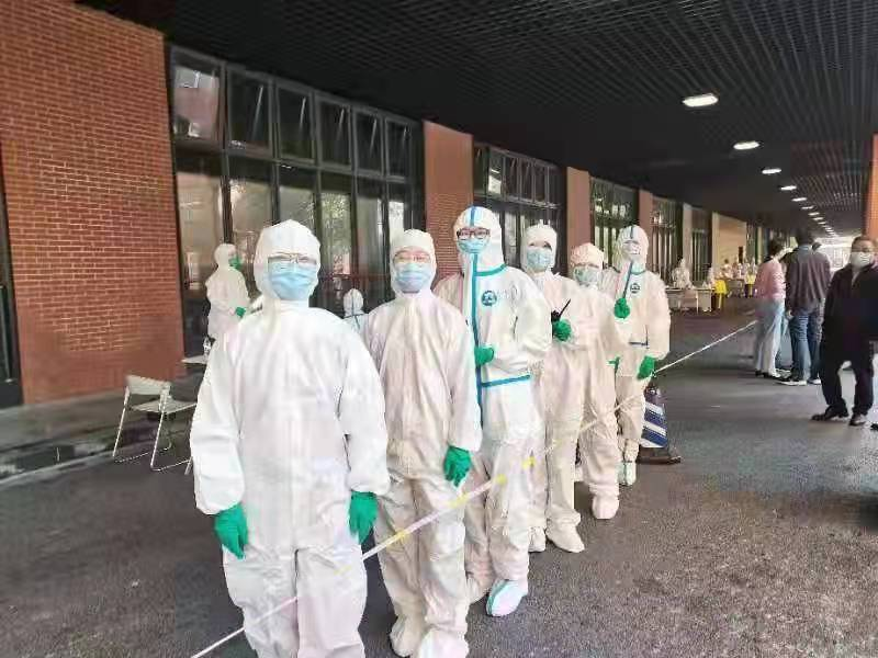 准封闭24时辰，看看复旦的研究生们在做些什么...