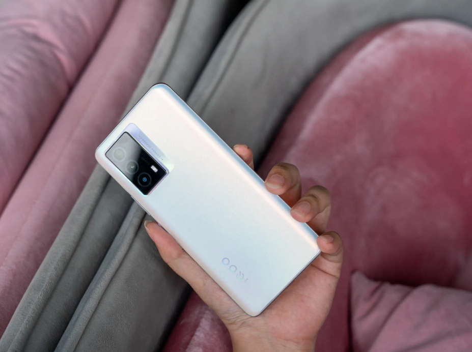 截至六月底，这4款千元机性价比最高，使用3年毫无压力，可闭眼买