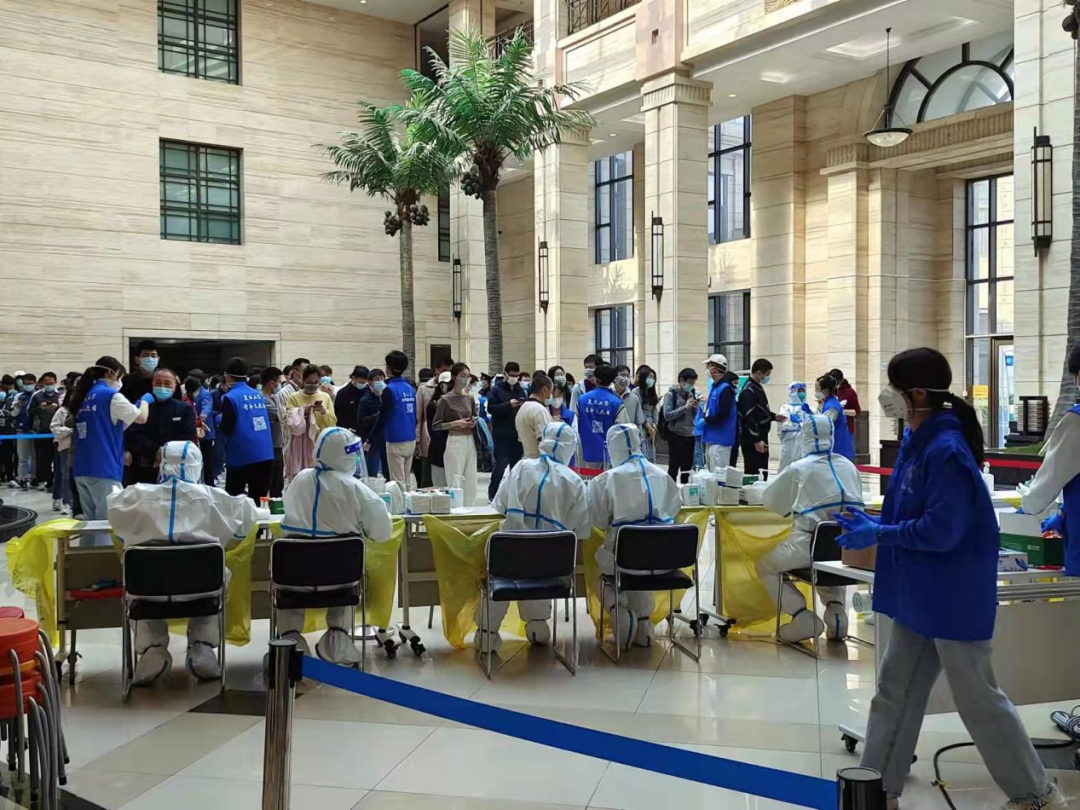 准封闭24时辰，看看复旦的研究生们在做些什么...