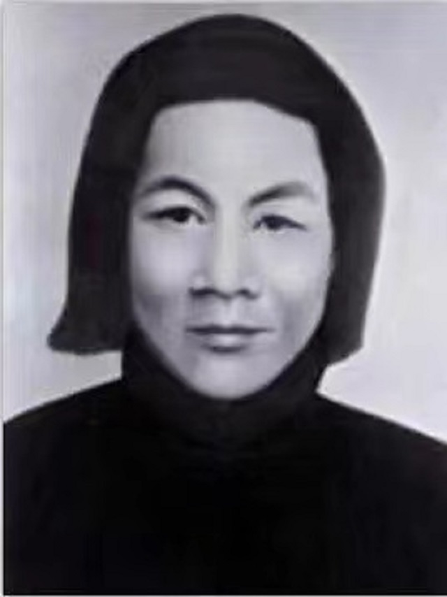 毛主席病逝多年，一姓贺的老人对儿女说：你们把姓氏改回“毛”吧