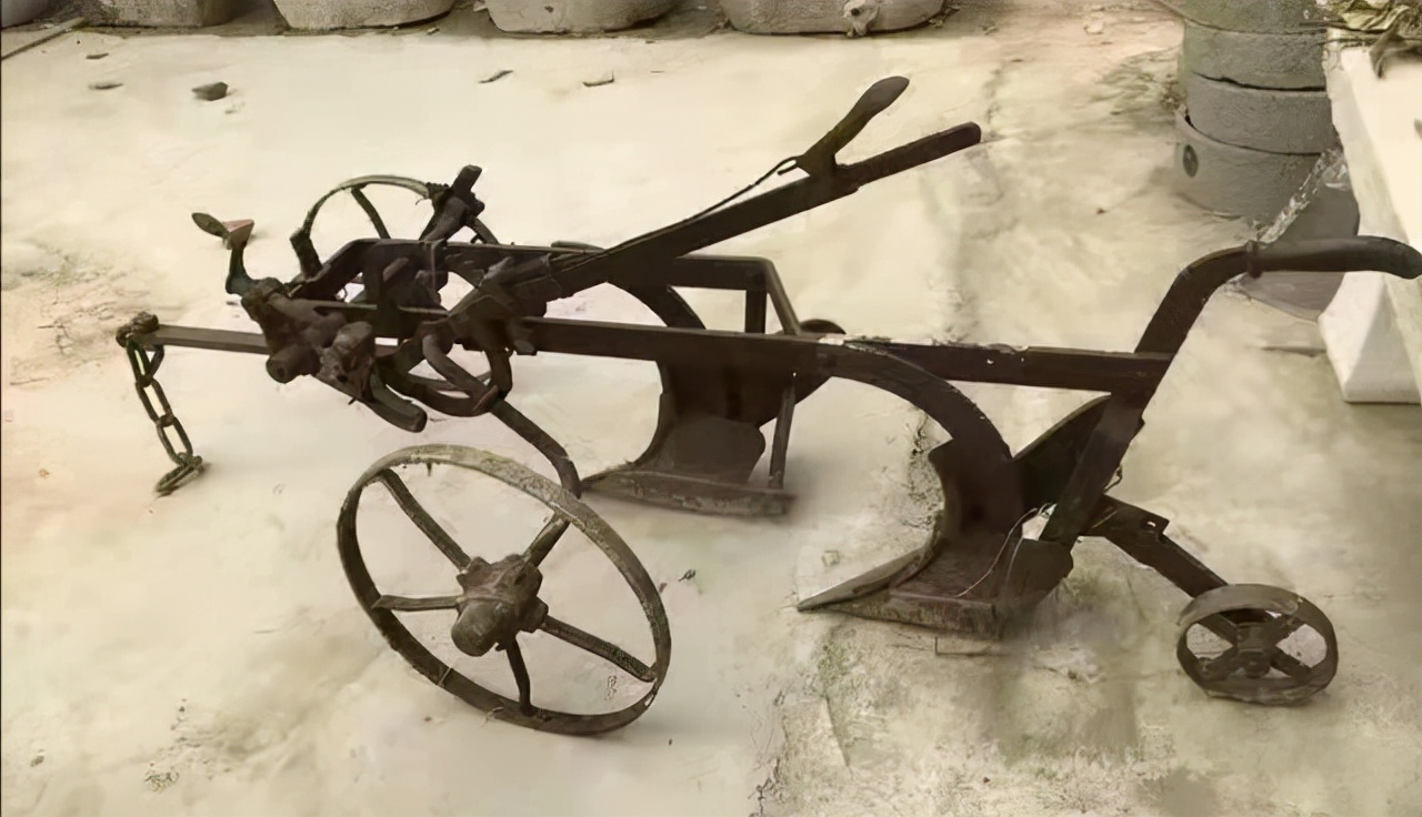 第十八个老物件:双铧犁