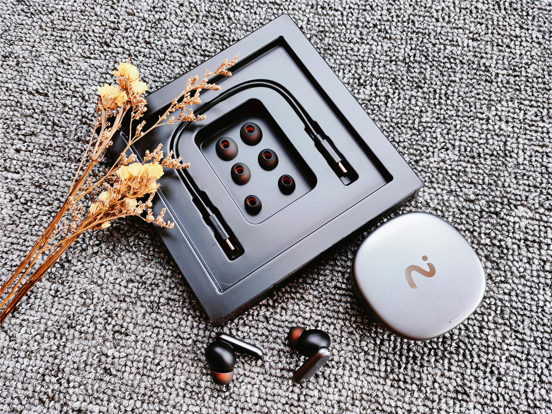 会议录音转文档，一个降噪耳机满足全部需求，科大讯飞是真敢造呀