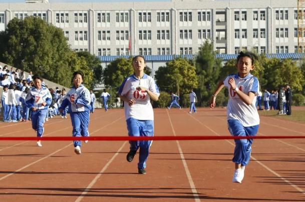 高考体育满分多少（中考体育总分将达到100分）