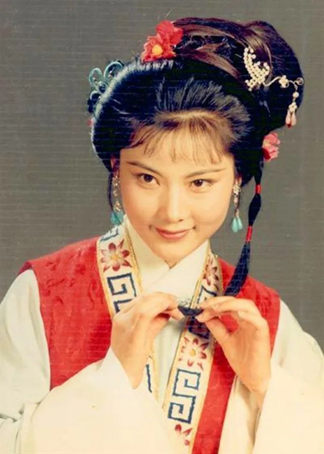 33位老牌簪花美人！林妹妹第一，林芳兵艳绝，你最偏爱谁呢？