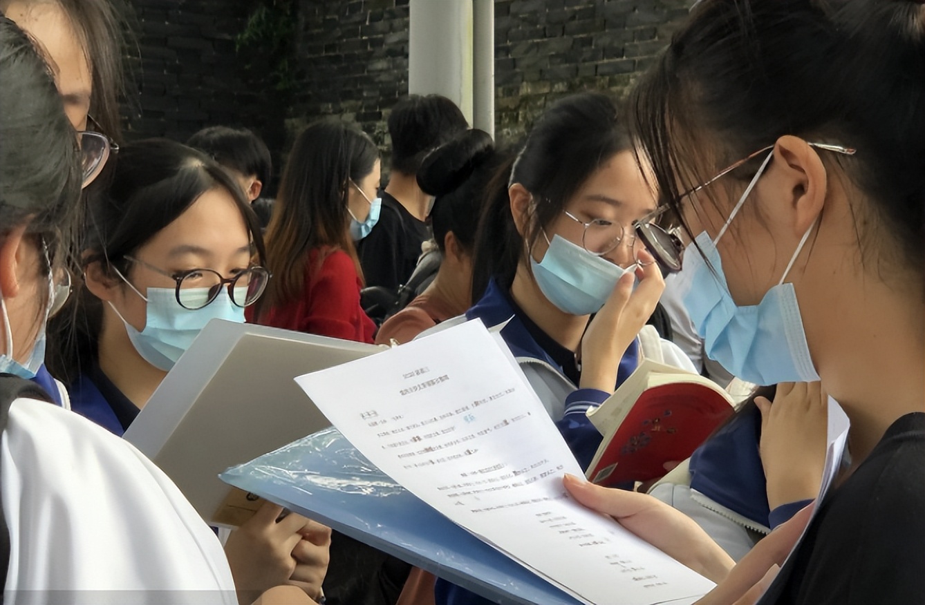 2022被称为“高考最难年”，三个变化要注意，部分学生考本科难了