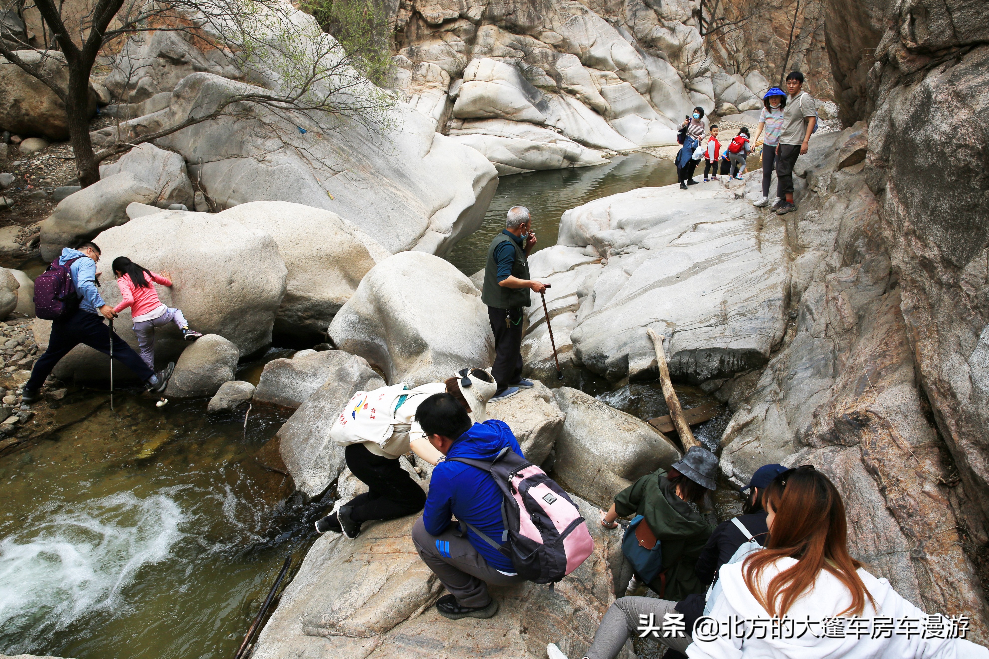 走过北京春天最美的盘山公路去那山桃花盛开的地方——龙泉峪长城