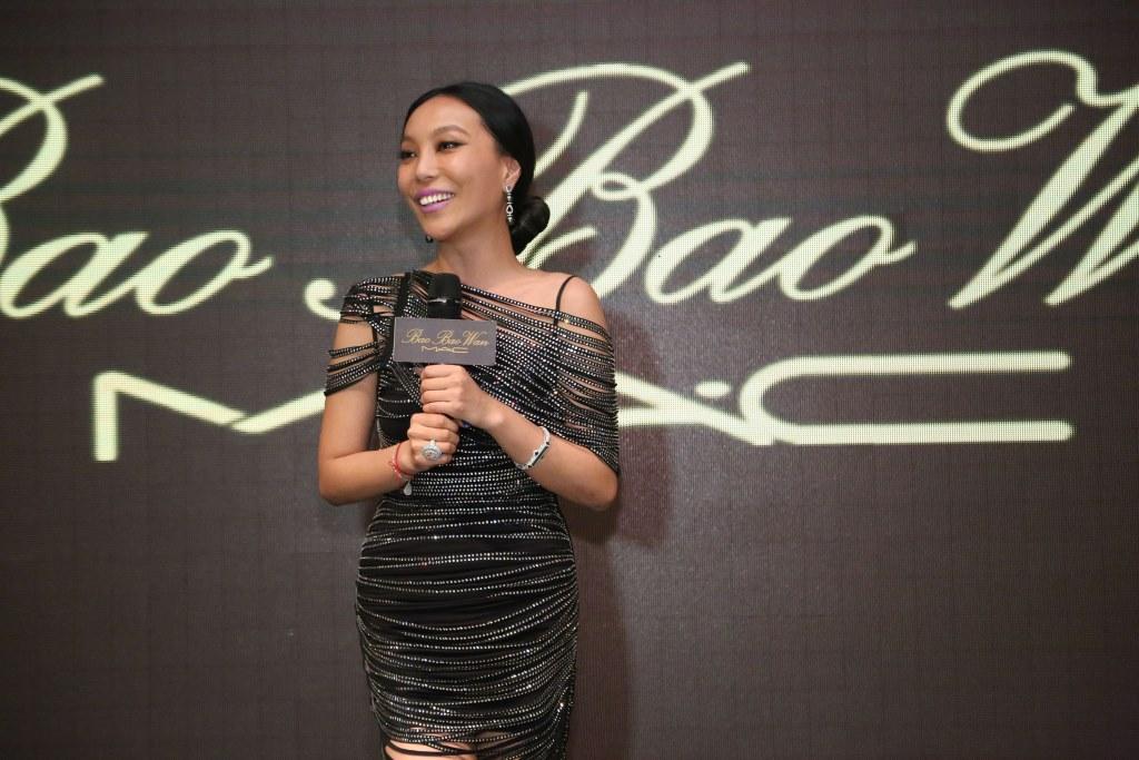 中国内地三大名媛千金，身价个个超百亿，7小时都逛不完自家豪宅
