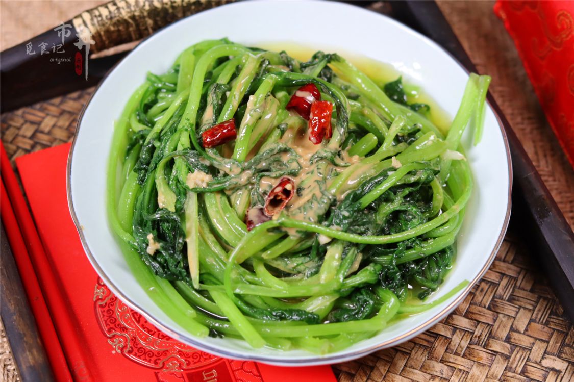 除夕年夜饭，12道凉拌菜挑几样做，开胃解腻，招待客人也用得着