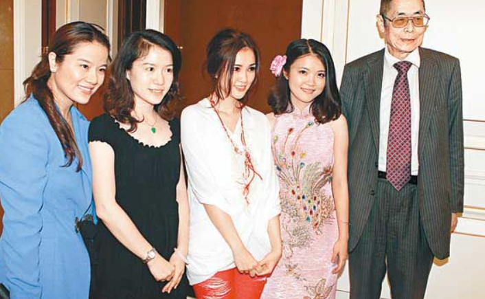 刘诗昆：两婚两离，76岁娶爱徒为妻，81岁喜迎三胎