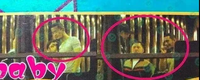 明星亲密被偷拍：马思纯捧脸亲吻，周冬雨忘拉窗帘，袁泉夏雨温馨