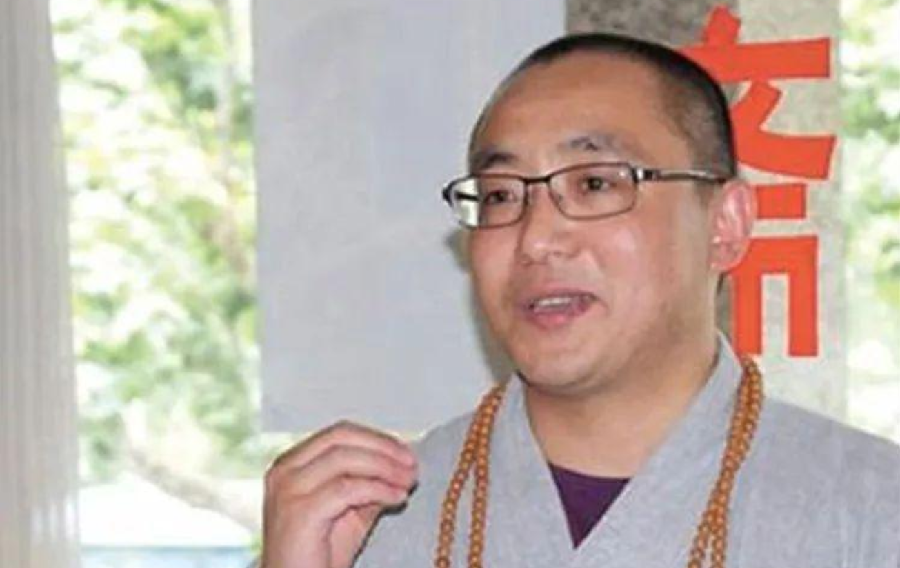 灭门案逃犯混成高僧，藏身17年，开着奥迪进出寺庙