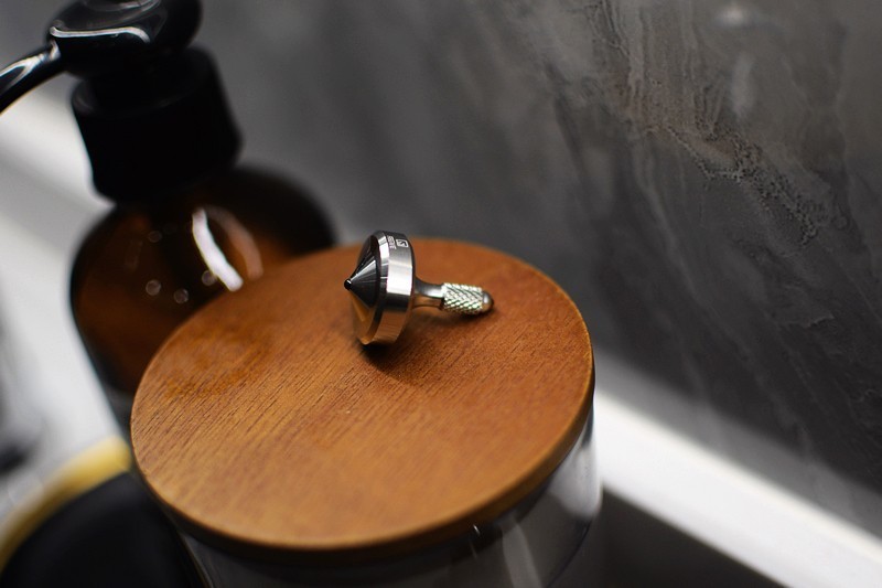 成人的玩具EDC 原色FEGVE定心手撵小陀螺+ 水晶陀螺盘