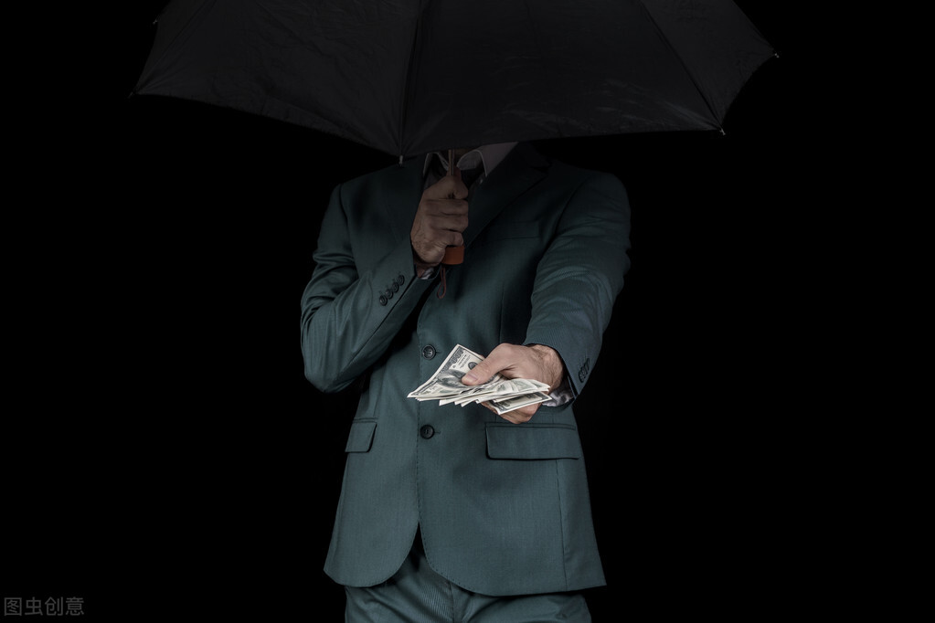 财富三重门：那些从第一桶金到财富自由的老板，都做对了这三件事
