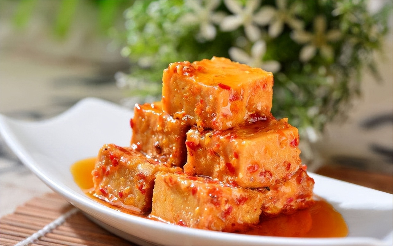 腐乳是营养佳品还是致癌食物？现在知道答案还不晚，3类人要注意