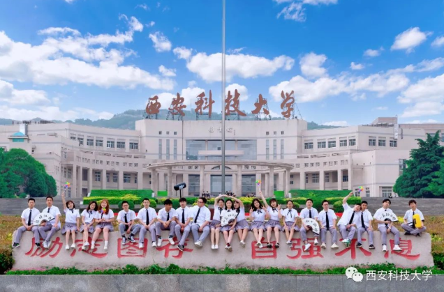 地铁双线直达，毗邻5A景区！陕西这所高颜值大学，“校花”云集