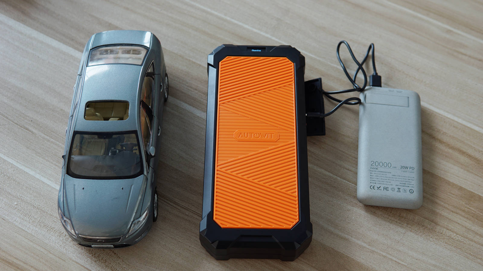 3分鐘解決汽車啟動不了的問題，Autowit汽車應(yīng)急電源，就是牛