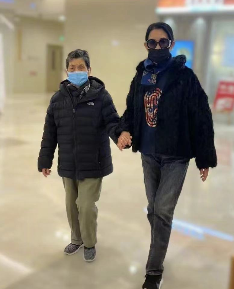 论“最美”主持只服这8位，气质脱俗、走路带风，谢娜等人算了吧