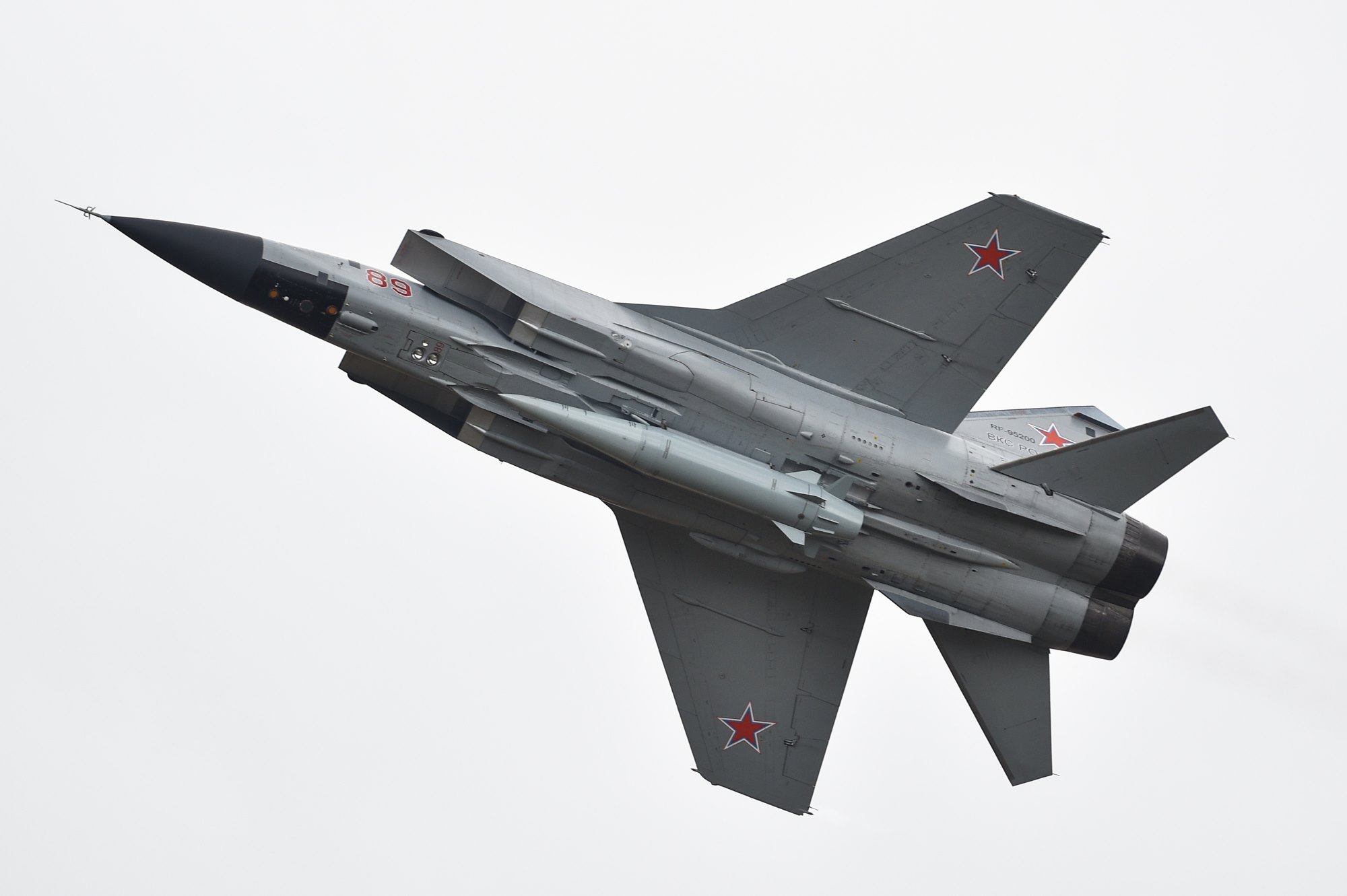 ����˹������Ա�Լ��ĸ���ӻ��ܲ���ս��